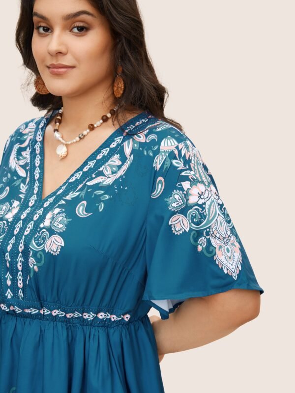 Bandana Print Ruffle Sleeve V Neck Pocket Knee Dress - Image 4