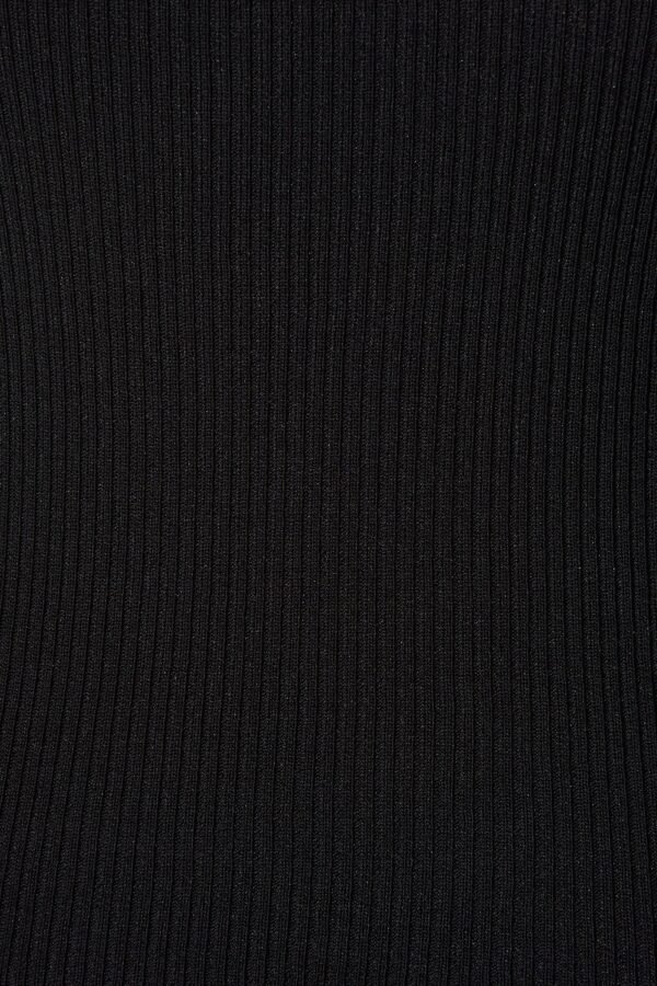 Top In Black - Image 5