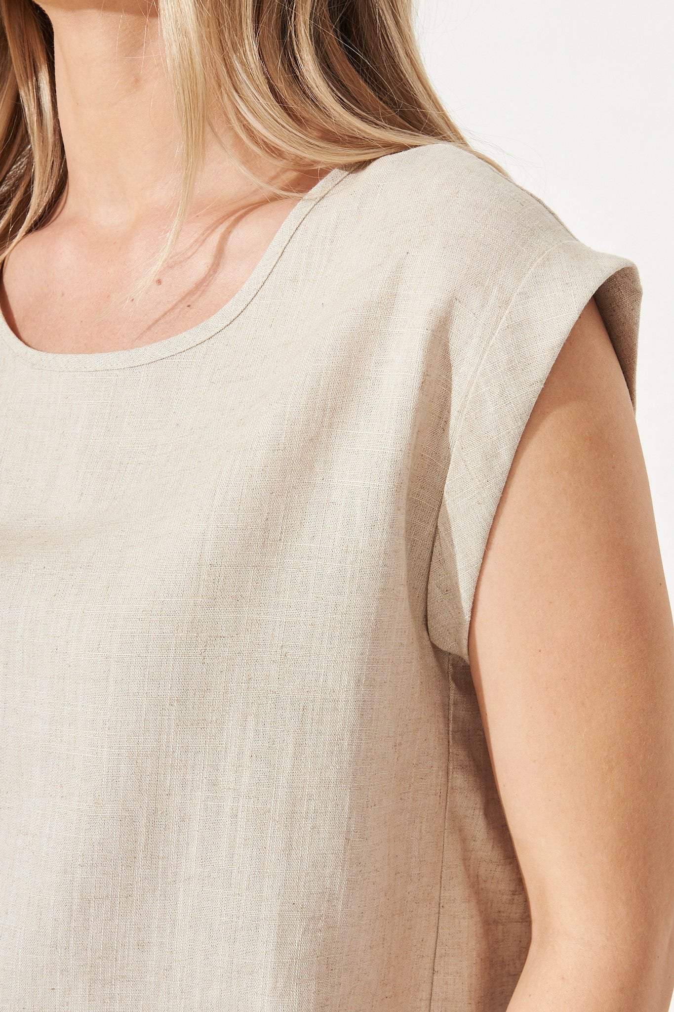 Top In White - Image 14