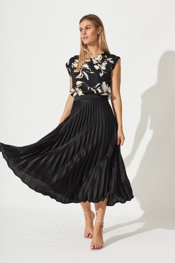Top In Black With Beige Print - Image 4