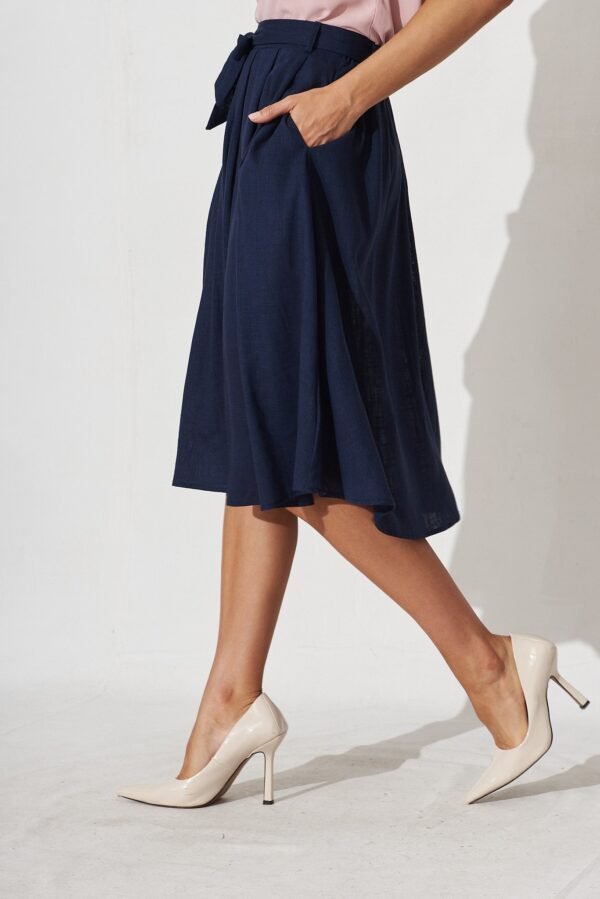 Midi Skirt In Navy Linen - Image 5