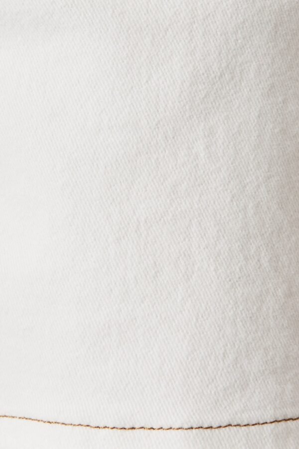 Short In White Denim - Image 6