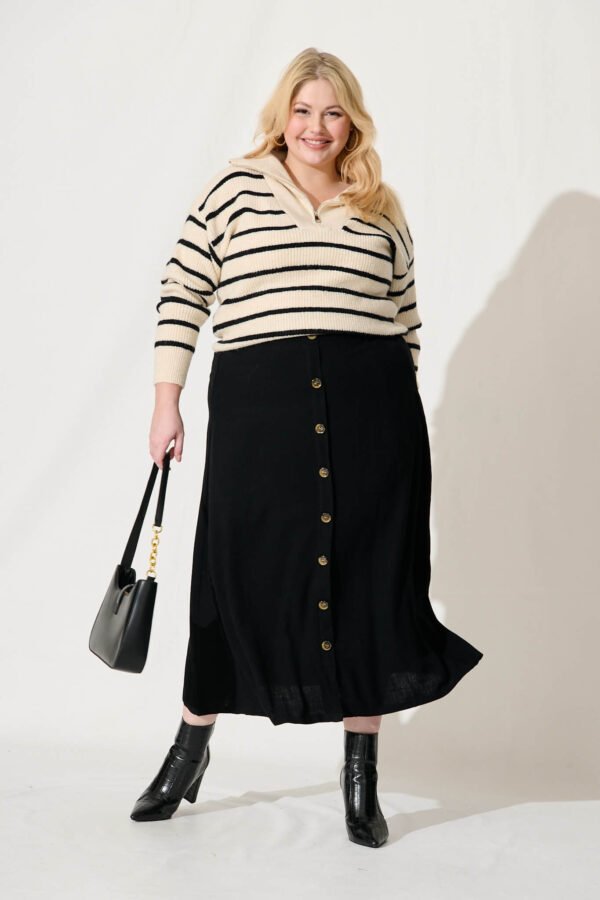 Midi Skirt In Black Linen Blend - Image 2