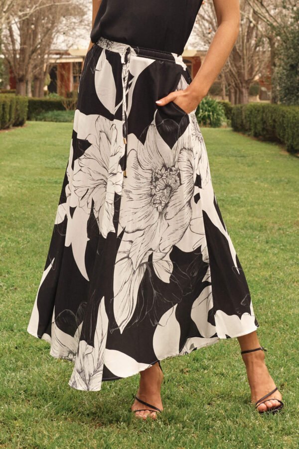 Maxi Skirt In Black With White Floral