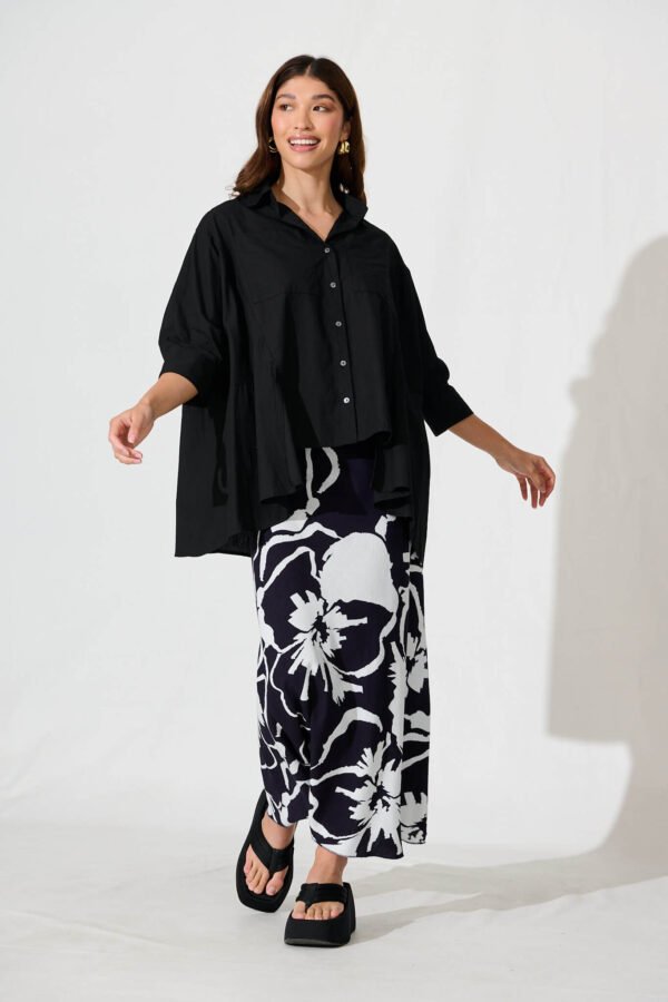 Midi Skirt In Ink With White Print Linen Blend - Image 4