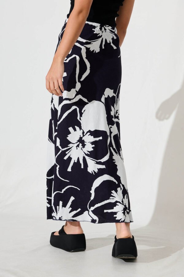 Midi Skirt In Ink With White Print Linen Blend - Image 3