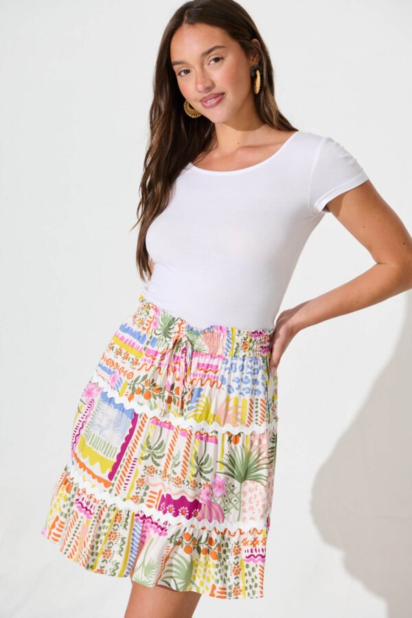 Skirt In Multi Palm Print With Ric Rac