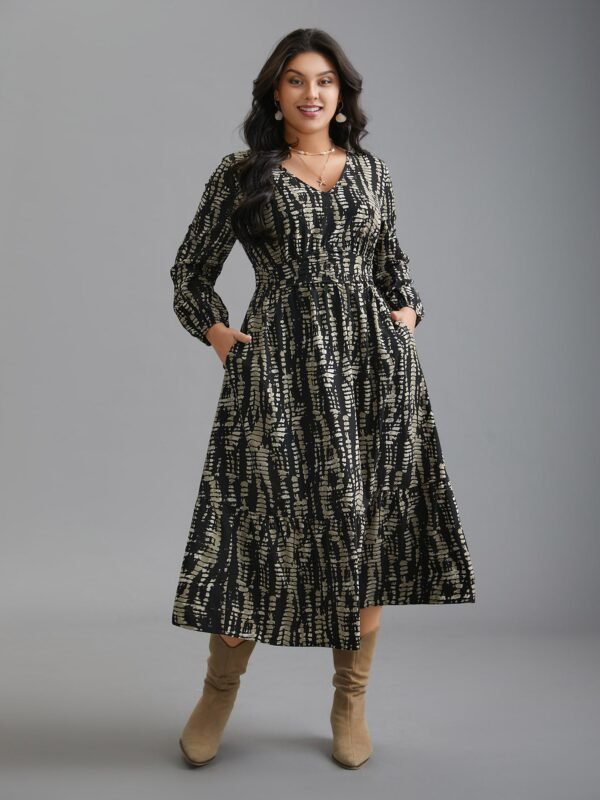 V-Neck Color Contrast Ruched Dress - Image 4
