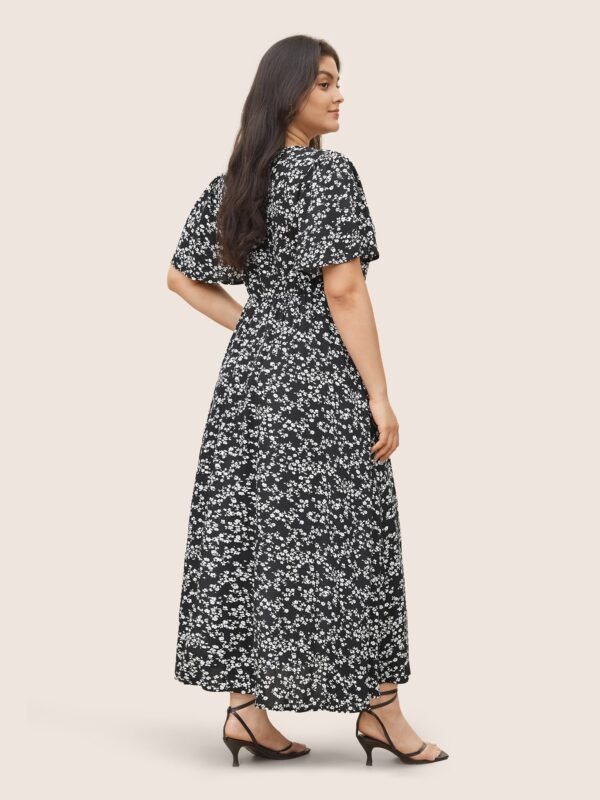 Bloom Dress - Flutter Sleeve Ditsy Floral Pocket Split Maxi Dress - Image 15