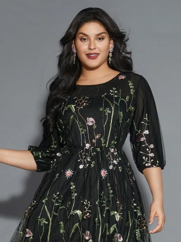 Floral Embroidered Elastic Waist Lined Midi Dress - Image 6