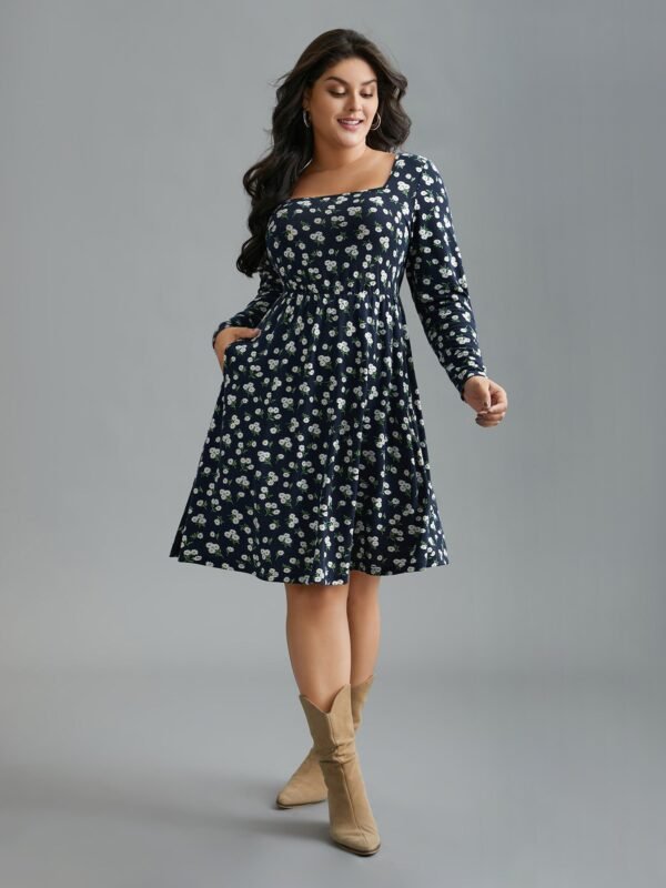 Ditsy Floral Square Neck Pocket Dress - Image 4
