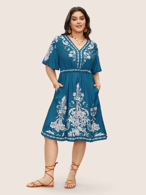 Bandana Print Ruffle Sleeve V Neck Pocket Knee Dress - Image 2