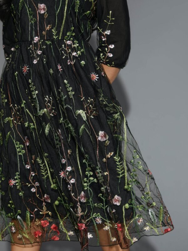 Floral Embroidered Elastic Waist Lined Midi Dress - Image 2