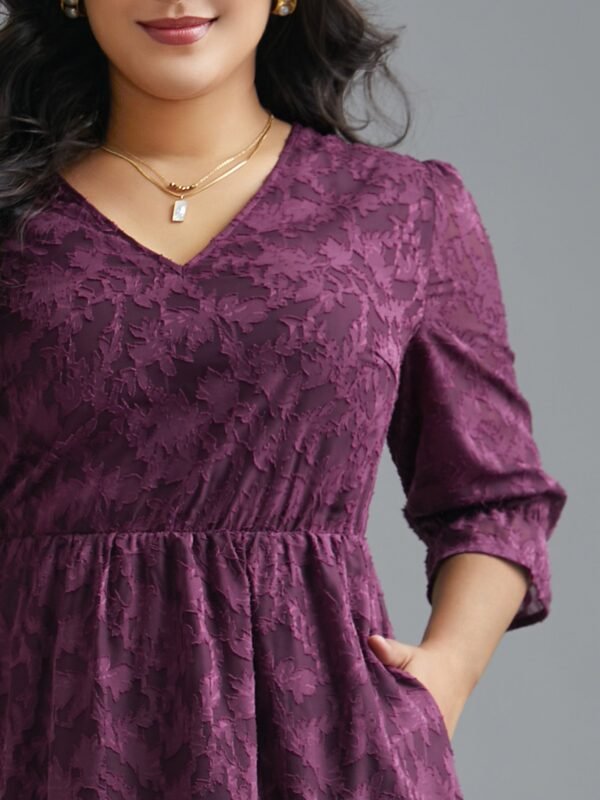V Neck Burn-out Fabric Midi Dress - Image 5
