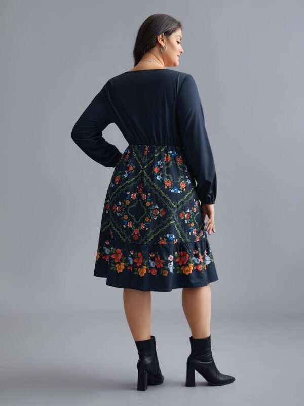 Floral Printed Heart neckline Lantern Sleeve Dress - Image 4