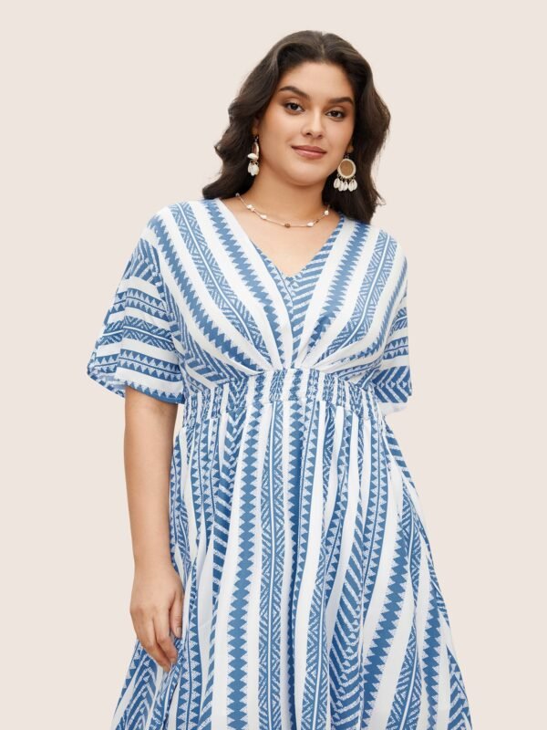 Solid Geometric Dolman Sleeve Pocket Shirred Split Hem Dress - Image 2