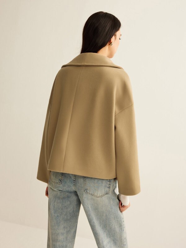 Large Collar Tweed Coat - Image 7