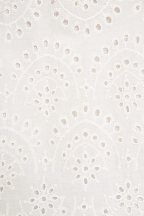 Top In White Embroidery - Image 6